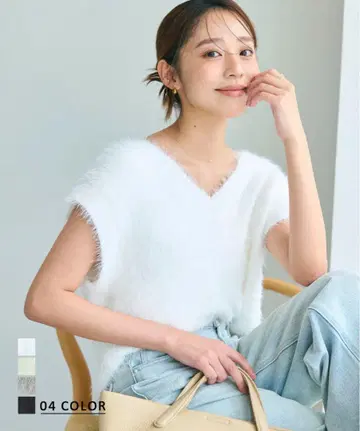 [ 새상품급 ] BASEMENTonline 샤기 V넥 베스트 Ecru