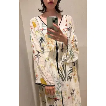 마메쿠로구치 카린 실크 원피스