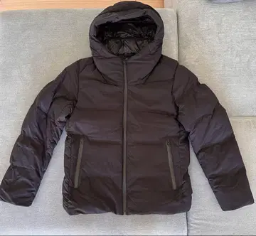 UNIQLO 경량 다운 자켓 M 사이즈