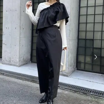 CAPRICIEUX LE'MAGE 페플럼 스커트 셋업 레이어드