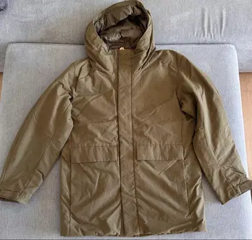 UNIQLO 후드 부착 올리브 다운 자켓 S