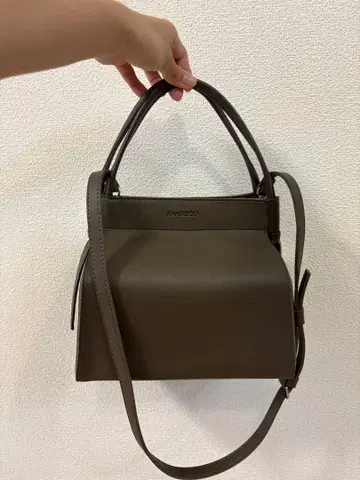 RANDEBOO 브라운 숄더백