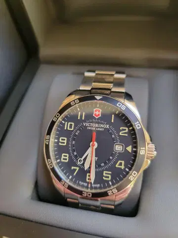 Victorinox 2개, WENGER 1개 묶음 판매
