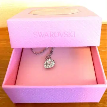 Swarovski 하트형 크리스탈 목걸이