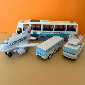 일본항공 미니카와 변형 로봇 버스 완구 4점 세트
