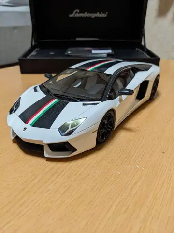 MR 컬렉션 1/18 람보르기니 아 벤타도르