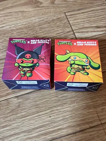 TMNT x Hello Kitty 피규어 2세트