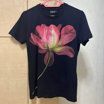 새상품 완판 Desigual 데시구알 플라워 프린트 크루넥 T셔츠 XS