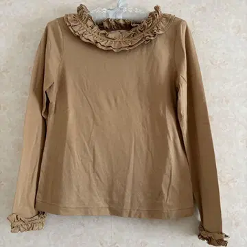 갤러리 비스콘티 프릴 긴팔 티셔츠