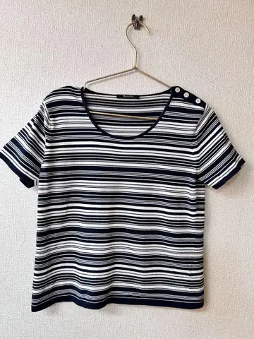 Aquascutum 네이비/화이트 스트라이프 반팔 티셔츠