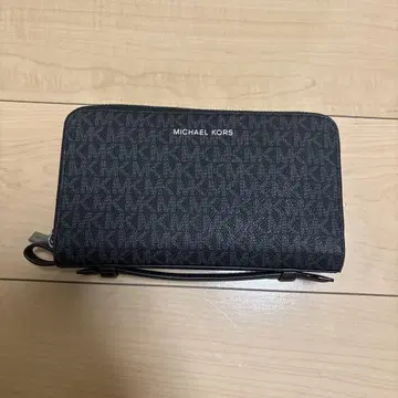 MICHAEL KORS 블랙 장지갑