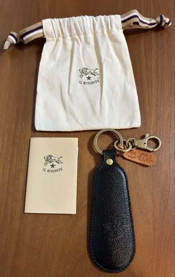 IL BISONTE 블랙 가죽 슈혼 키링