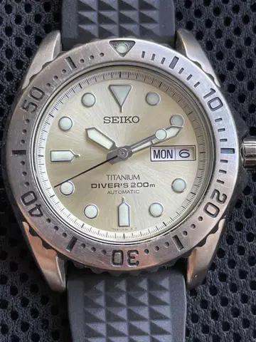 하자 있음 초희귀 SEIKO 메카니컬 티타늄 다이버 SKX405