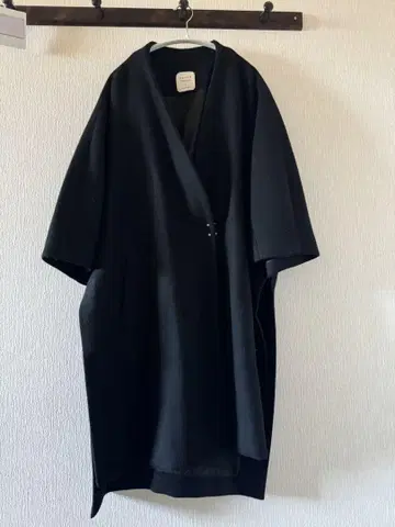 UNITED TOKYO 블랙 롱 코트