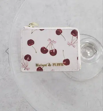 Maison de FLEUR 체리 패턴 프래그먼트 케이스
