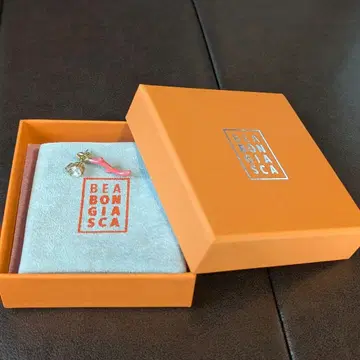 BEABONGIASCA 싱글 귀걸이 플라워 모티브 베아봉자스카