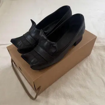 PAULA CANOVAS DEL VAS SS24 TORO MOCASSIN