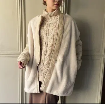 주노아 아이보리 퀼팅&퍼 자켓