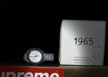 MOONSWATCH 1965 바이오세라믹