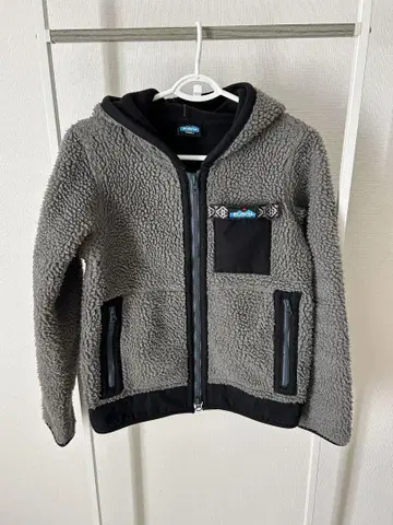 그레이 플리스 자켓 후드 부착