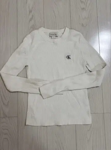 Calvin Klein 리브 편직 긴팔 상의 화이트