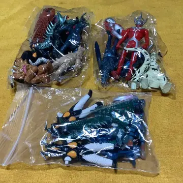 울트라맨 시리즈 괴수 피규어 3개 세트