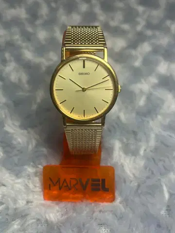 1990년 빈티지 SEIKO 골드 아날로그 손목시계