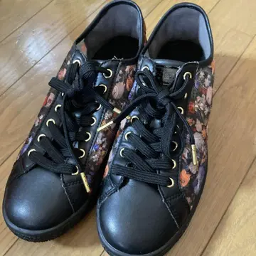 diana tokyo 크로 브뤼겔 프린트 자수 튤 25cm