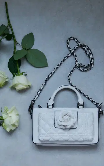 Riu Rose phone bag