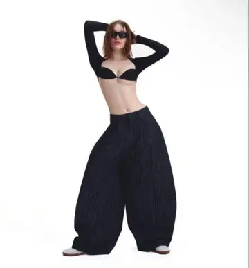 100% 정품 푸시 푸시 스트라이프 와이드 팬츠 블랙