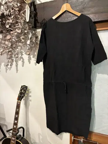 black crane 묵염 블랙 반팔 원피스