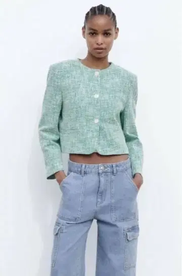 새상품급 zara 민트 그린 크롭 자켓