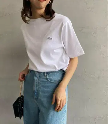 라코스테 원포인트 로고 크루넥 반팔 티셔츠 화이트