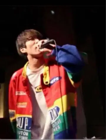 백족 착용 듀폰 레인보우 자켓