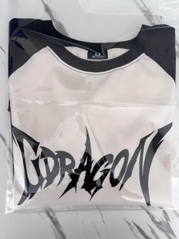 G-DRAGON 티셔츠 롱티 라이브 한정판