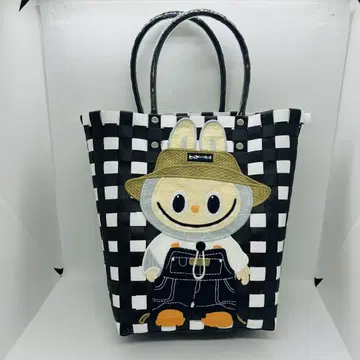 Labubu 자수 체크 무늬 바스켓백