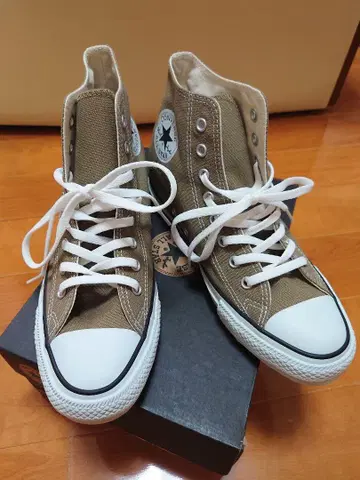 CONVERSE 하이컷 인힐 스니커즈