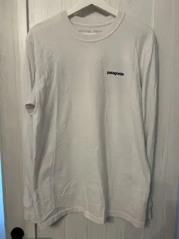 patagonia 화이트 로고 T셔츠 긴팔