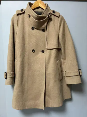 울 혼방 베이지 더블 브레스트 코트