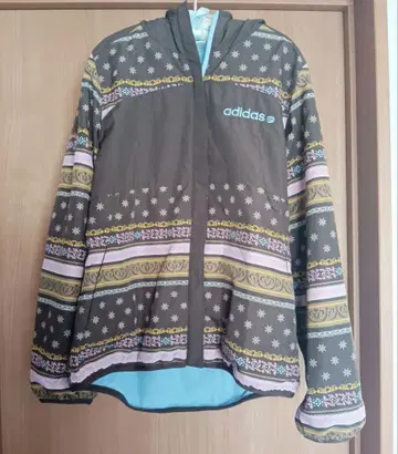 adidas 후드 부착 브라운 패턴 자켓