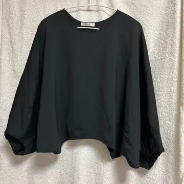 emmi atelier 벌룬 슬리브 트레이닝복 블랙