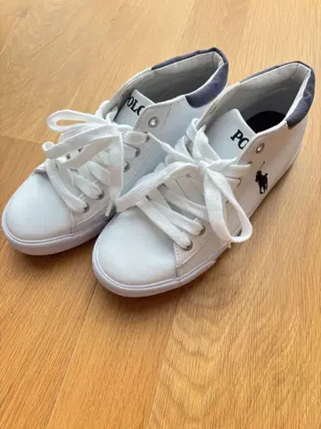 POLO 화이트 하이컷 스니커즈 24cm