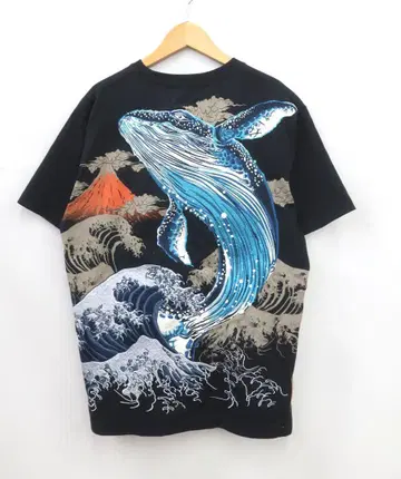 카라쿠리타마시 212088 하늘을 나는 고래 자수 T셔츠 반팔 M