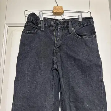 Levi's 블랙 스트레이트 데님