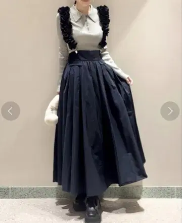 [ SNIDEL 스나이델 ] 프릴 서스펜더 볼륨 스커트