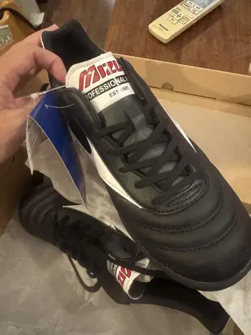 미사용 새상품 Mizuno Morelia TF 25.0