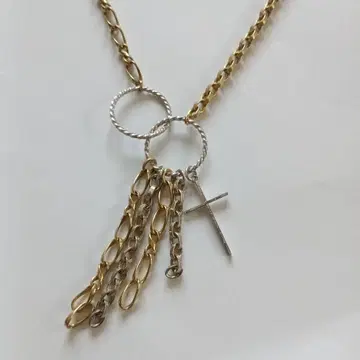 NO ID. 프린지 크로스 목걸이
