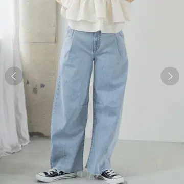 SOMETHING x FREAK'S STORE 별주 턱커브 와이드 데님