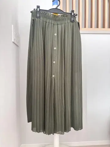 ZARA 올리브 그린 플리츠 스커트 컨디션 최상