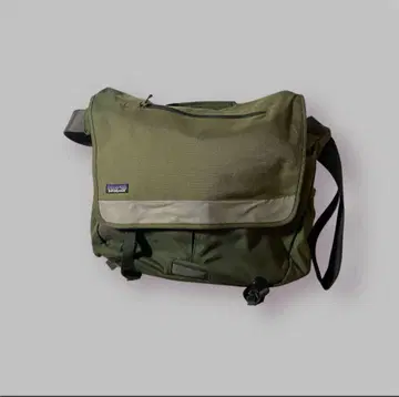 09년산 파타고니아 메신저 백